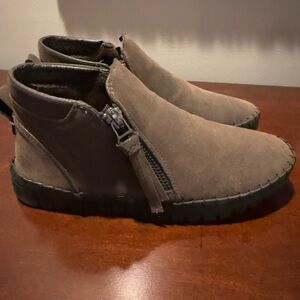 Easy Spirit Brown Ankle Booties with Suede Finish